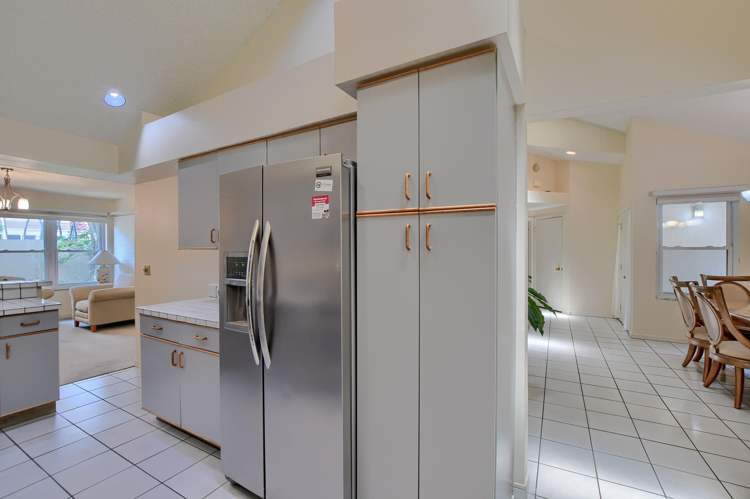 5241 Majorca Club Drive Boca Raton, FL 33486 - Photo 14 of 44 KITCHEN