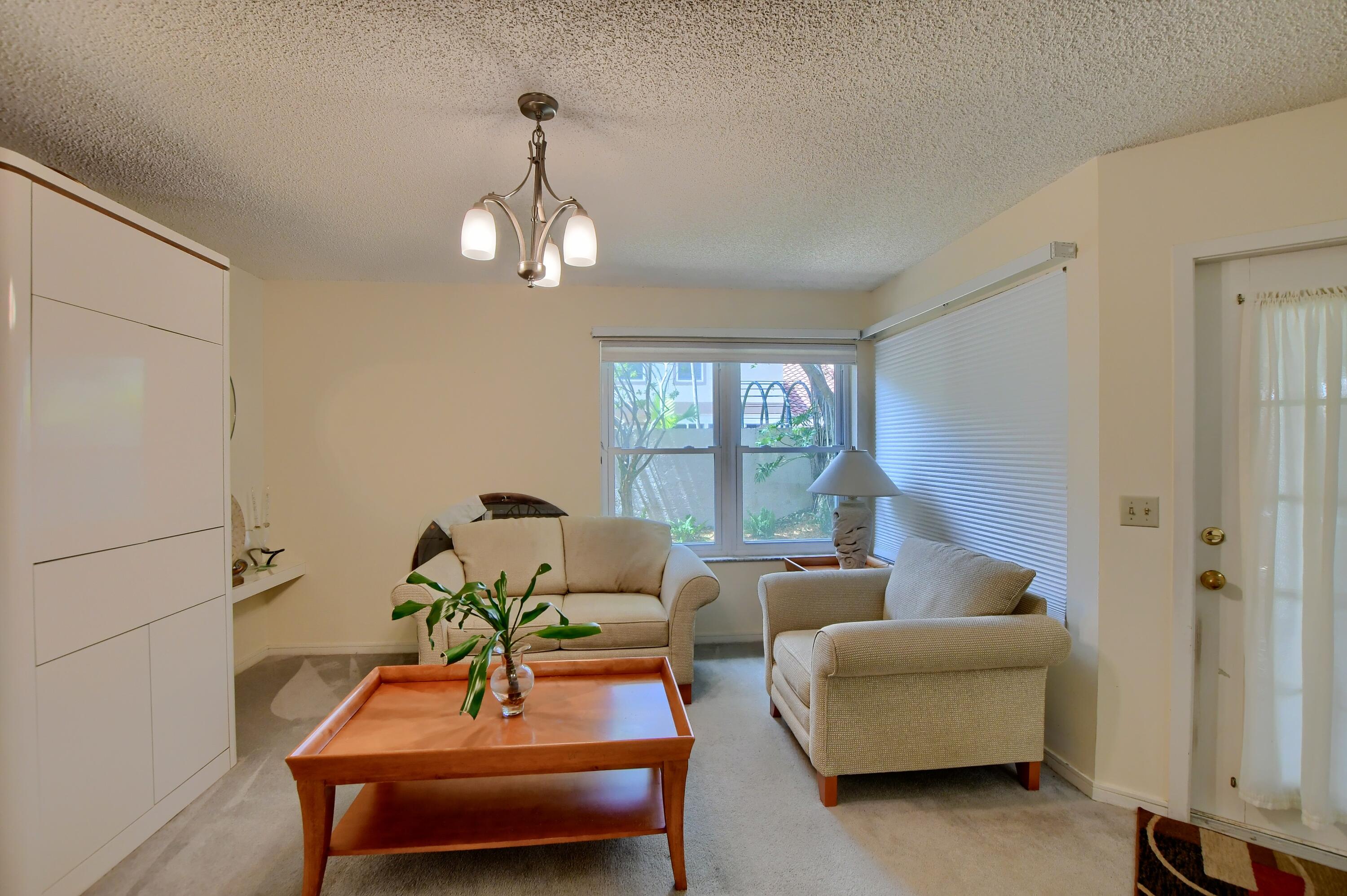 5241 Majorca Club Drive Boca Raton, FL 33486 - Photo 19 of 44 FAMILY ROOM