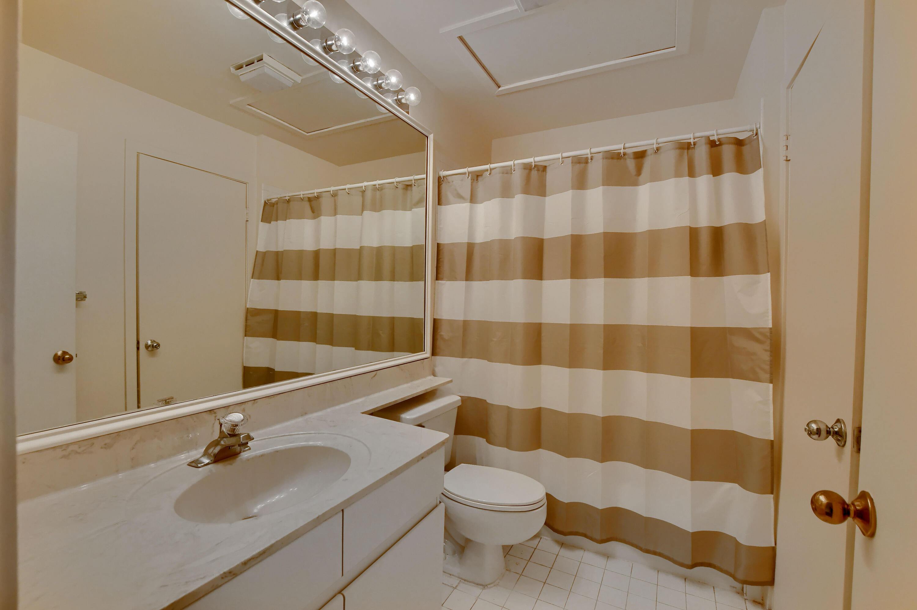 5241 Majorca Club Drive Boca Raton, FL 33486 - Photo 29 of 44 2ND BATH