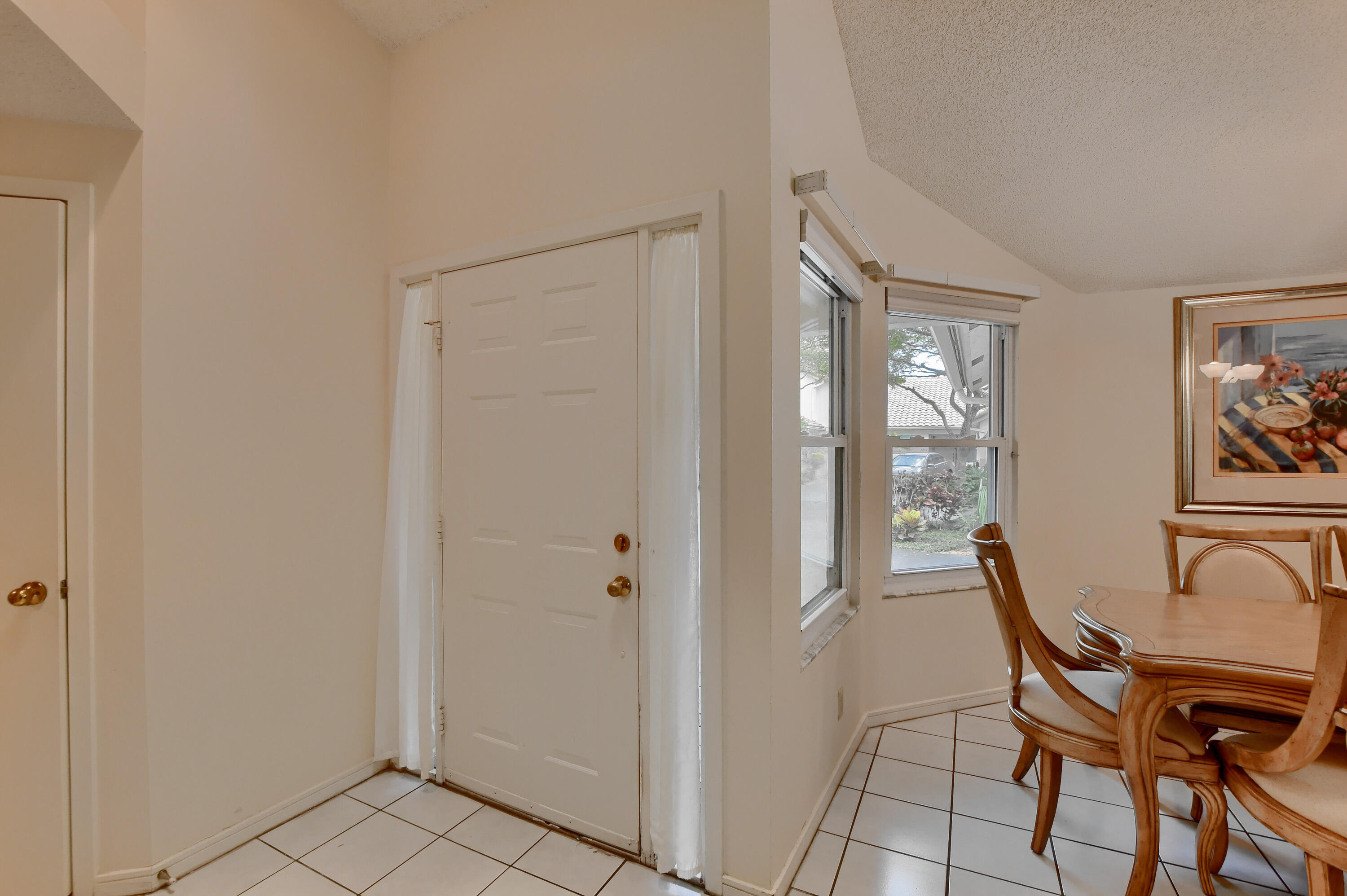 5241 Majorca Club Drive Boca Raton, FL 33486 - Photo 5 of 44 FOYER/DINING