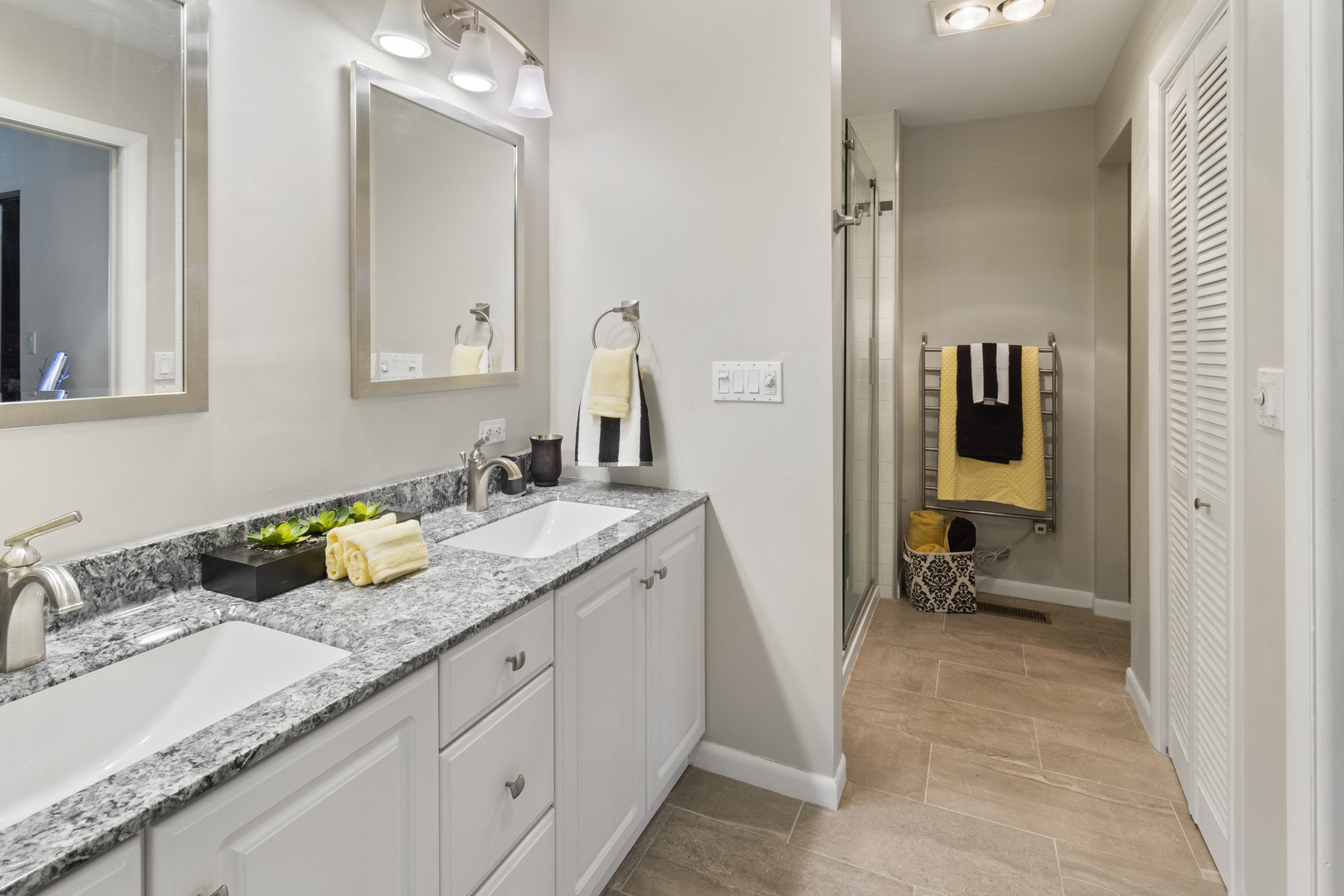 45 Greencroft Drive Champaign, IL 61821 - Photo 23 of 26 a bathroom with a granite countertop sink and a mirror
