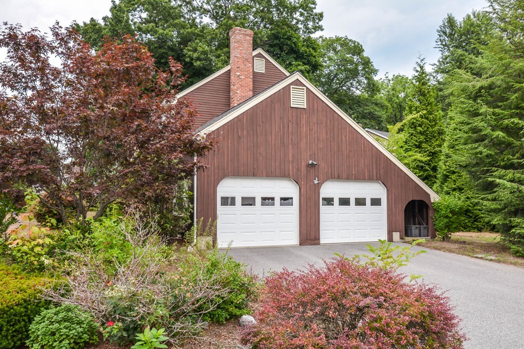 4 Old Farm Road Reading, MA 01867 - Photo 2 of 22