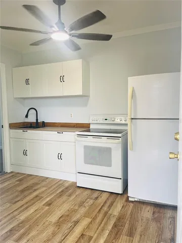 $160,000 | 532 West Bridgers Avenue, Auburndale, FL 33823