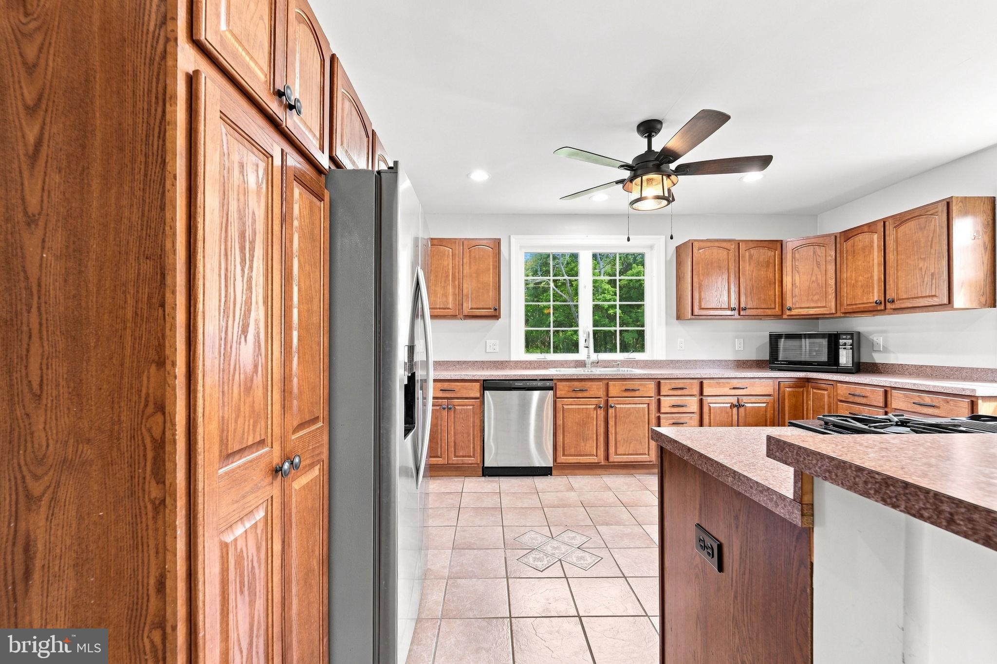 8 Seeley Road Bridgeton, NJ 08302 - Photo 12 of 44 Bright and inviting kitchen space.