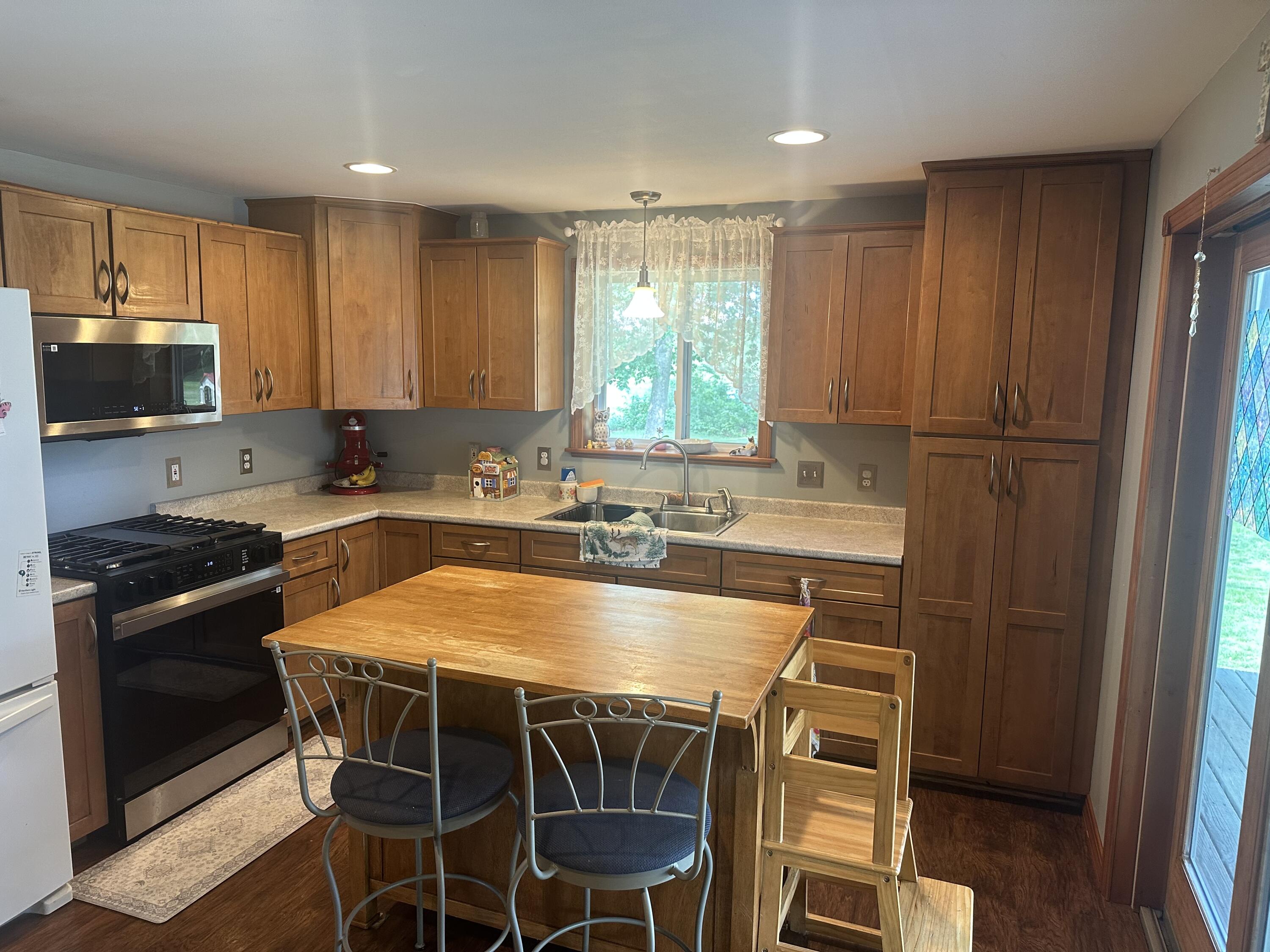 37 Penobscot Avenue Howland, ME 04448 - Photo 16 of 31 IMG_8704