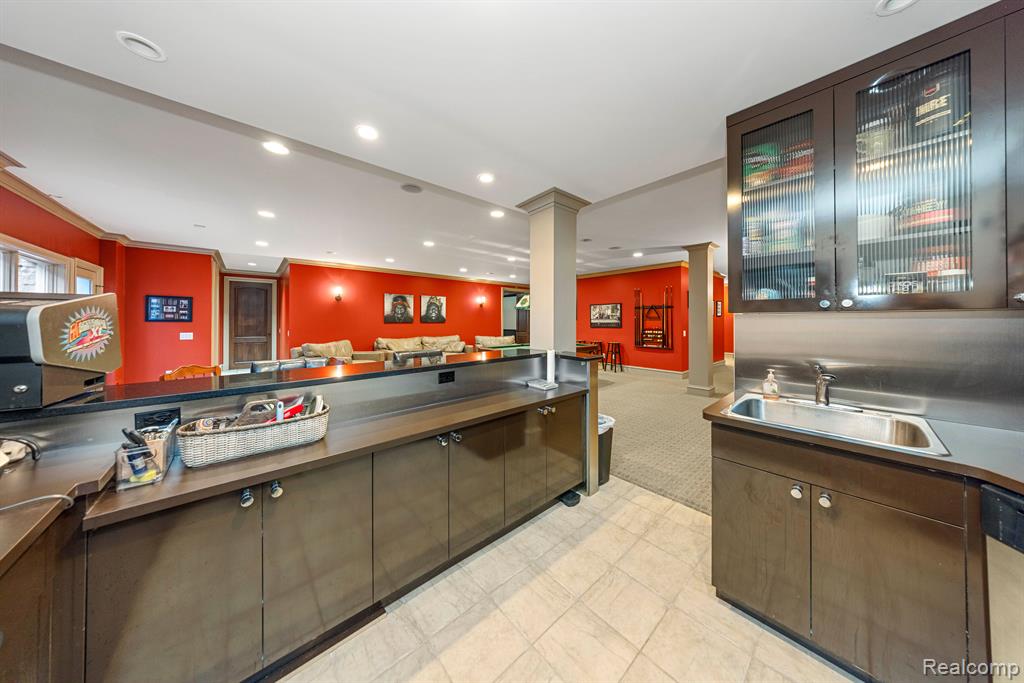 4326 Commerce Road West Bloomfield, MI 48324 - Photo 43 of 75