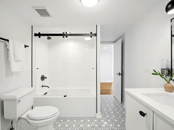 $13,000 | 200 East Delaware Place, Unit 89C, Chicago, IL 60611