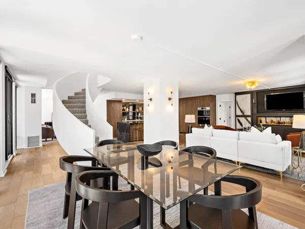 $13,000 | 200 East Delaware Place, Unit 89C, Chicago, IL 60611
