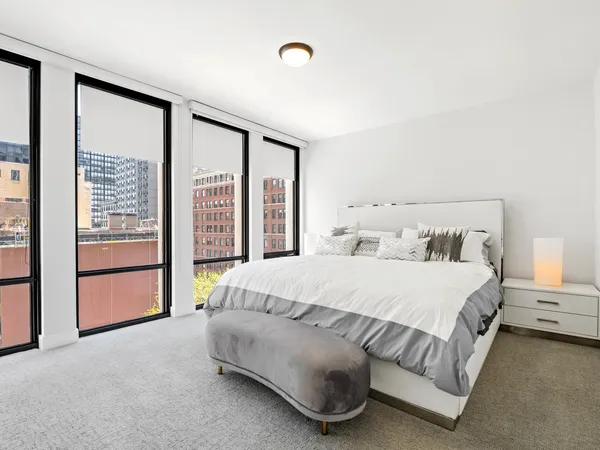 $13,000 | 200 East Delaware Place, Unit 89C, Chicago, IL 60611