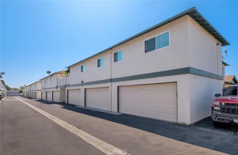 a view of a house with garage