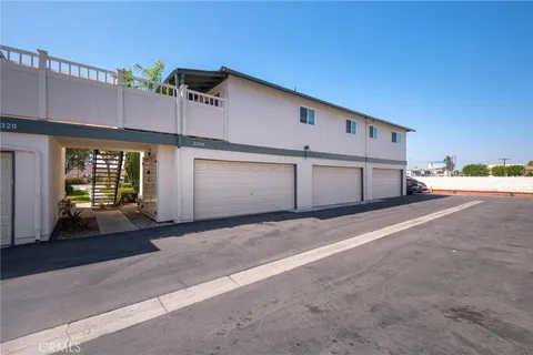 a house view with a outdoor space