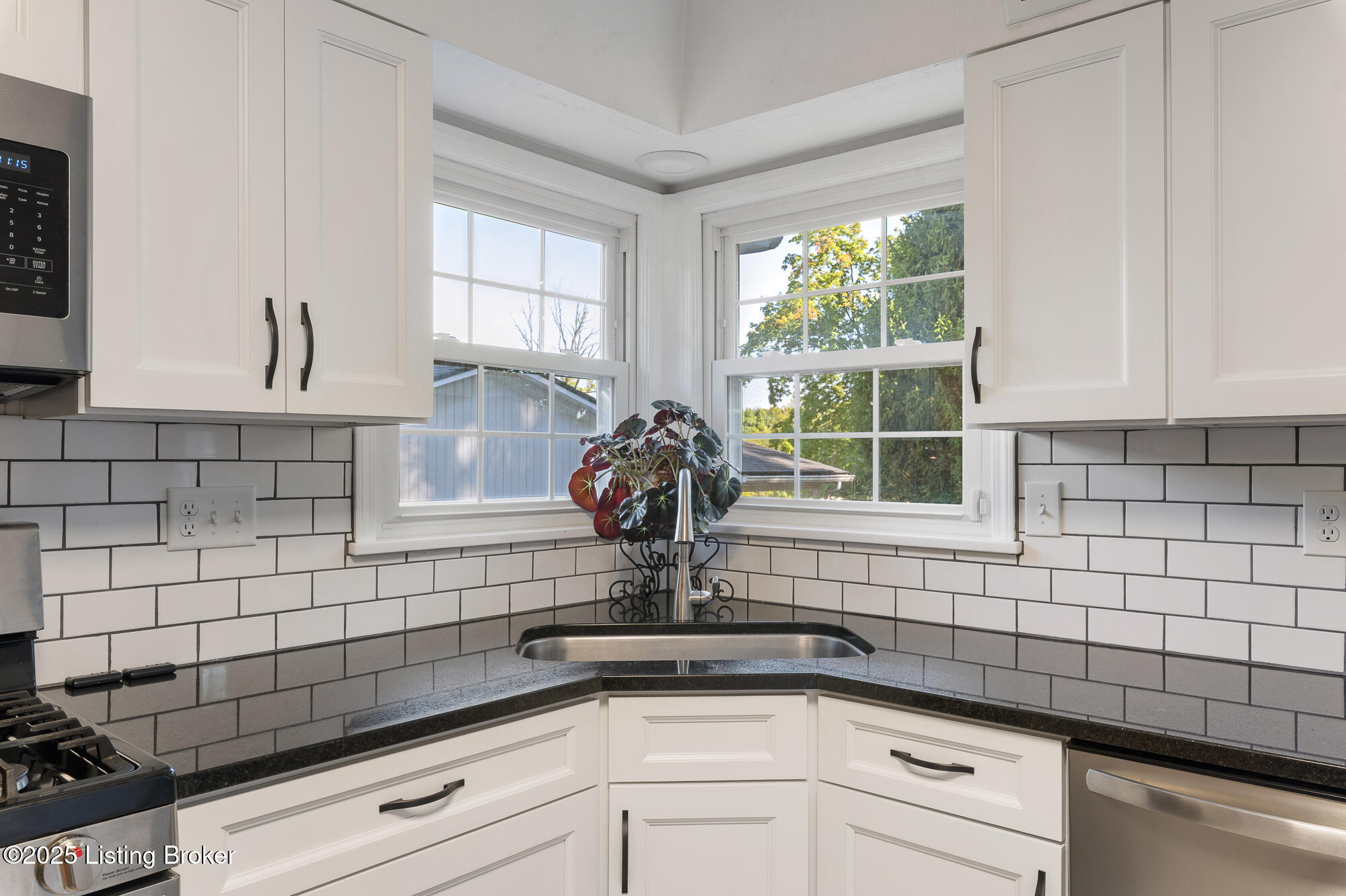 5517 Beth Road Louisville, KY 40219 - Photo 25 of 51 5517 Beth Rd-21