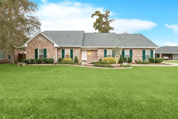 $324,900 | 604 Willowdale Boulevard, Luling, LA 70070