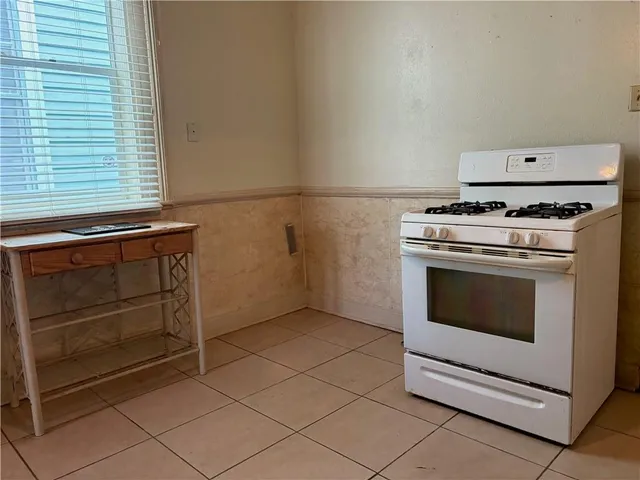 $1,400 | 2839 Maurepas Street, New Orleans, LA 70119