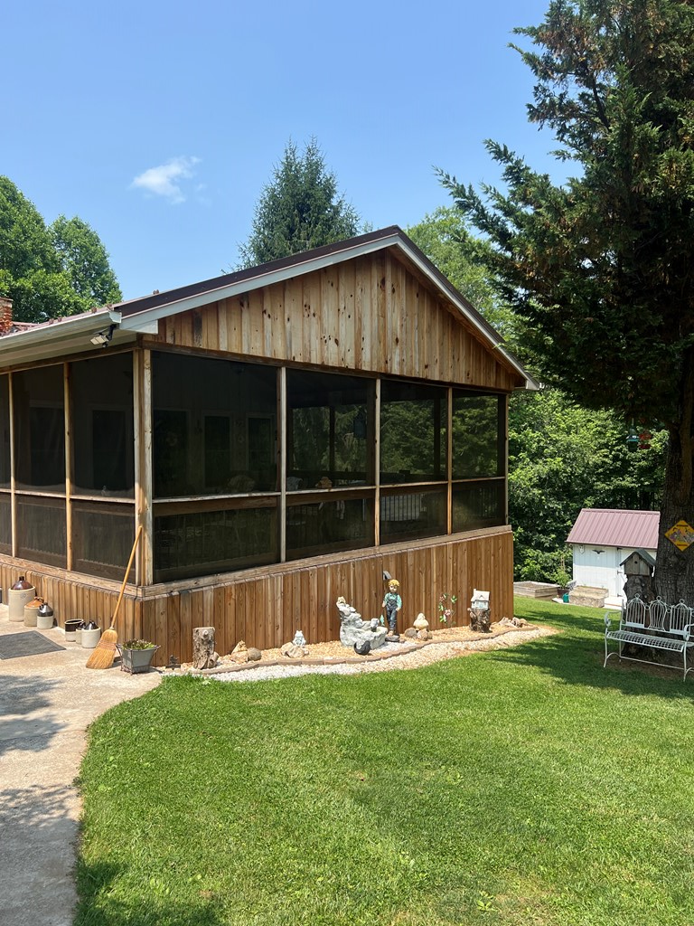 1095 Kanawha Ridge Road Dugspur, VA 24325 - Photo 45 of 59 Gallery Image 45