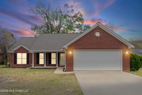 $220,000 | 108 Acorn Lane, Batesville, MS 38606
