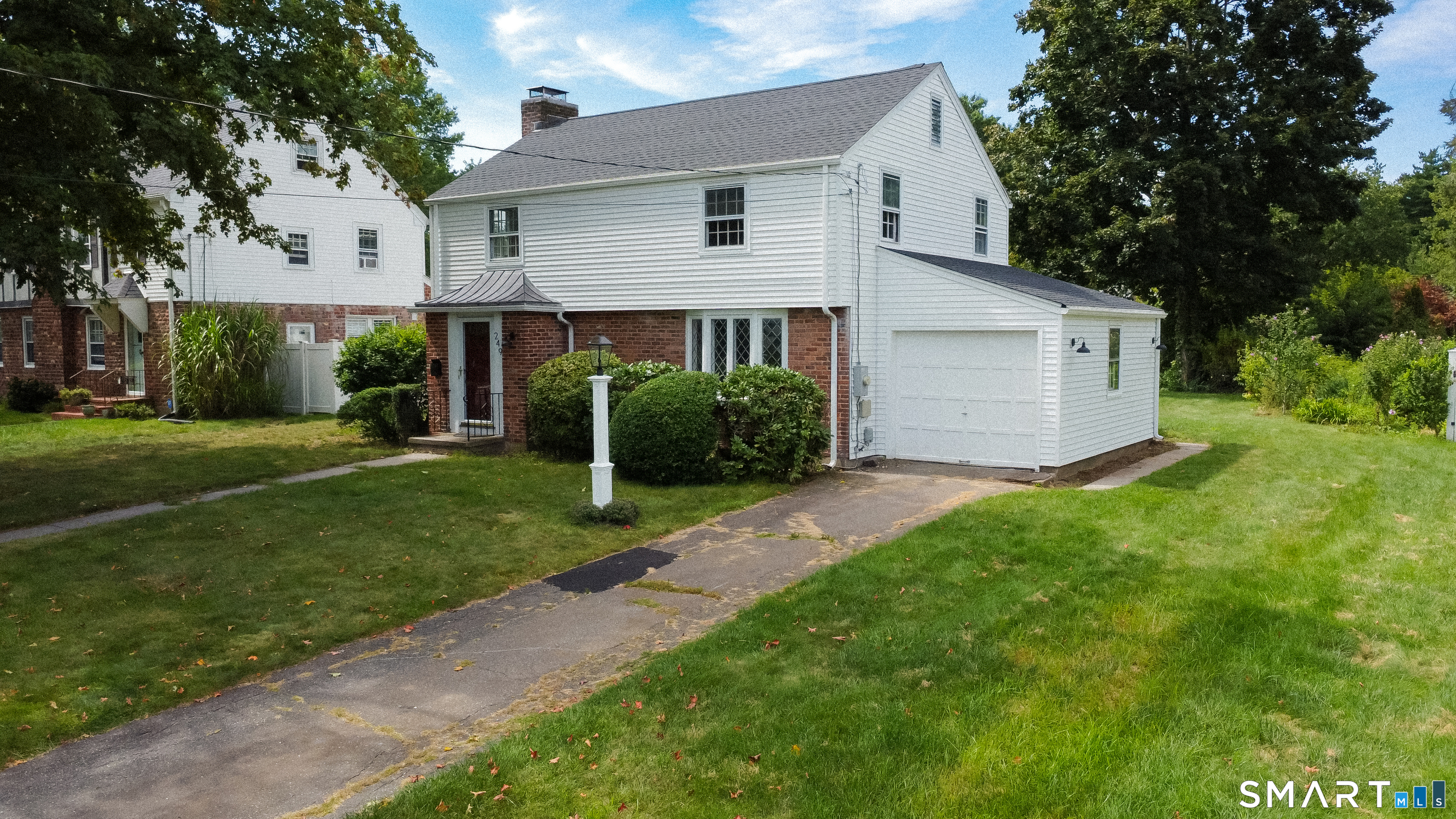 249 Ridge Road Wethersfield, CT 06109 - Photo 2 of 30 Gallery Image 2