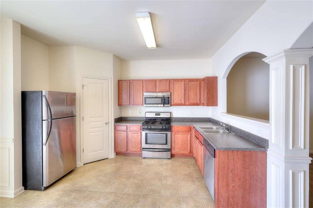 2658 Avanti Way Decatur, GA 30035 - Photo 2 of 26