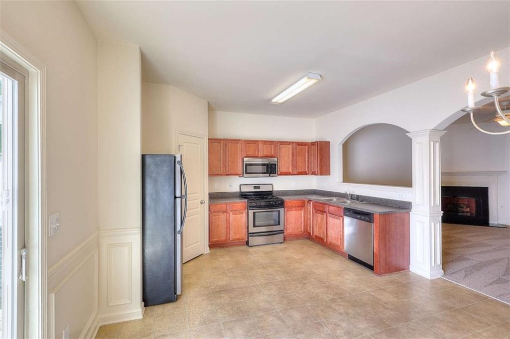 2658 Avanti Way Decatur, GA 30035 - Photo 3 of 26