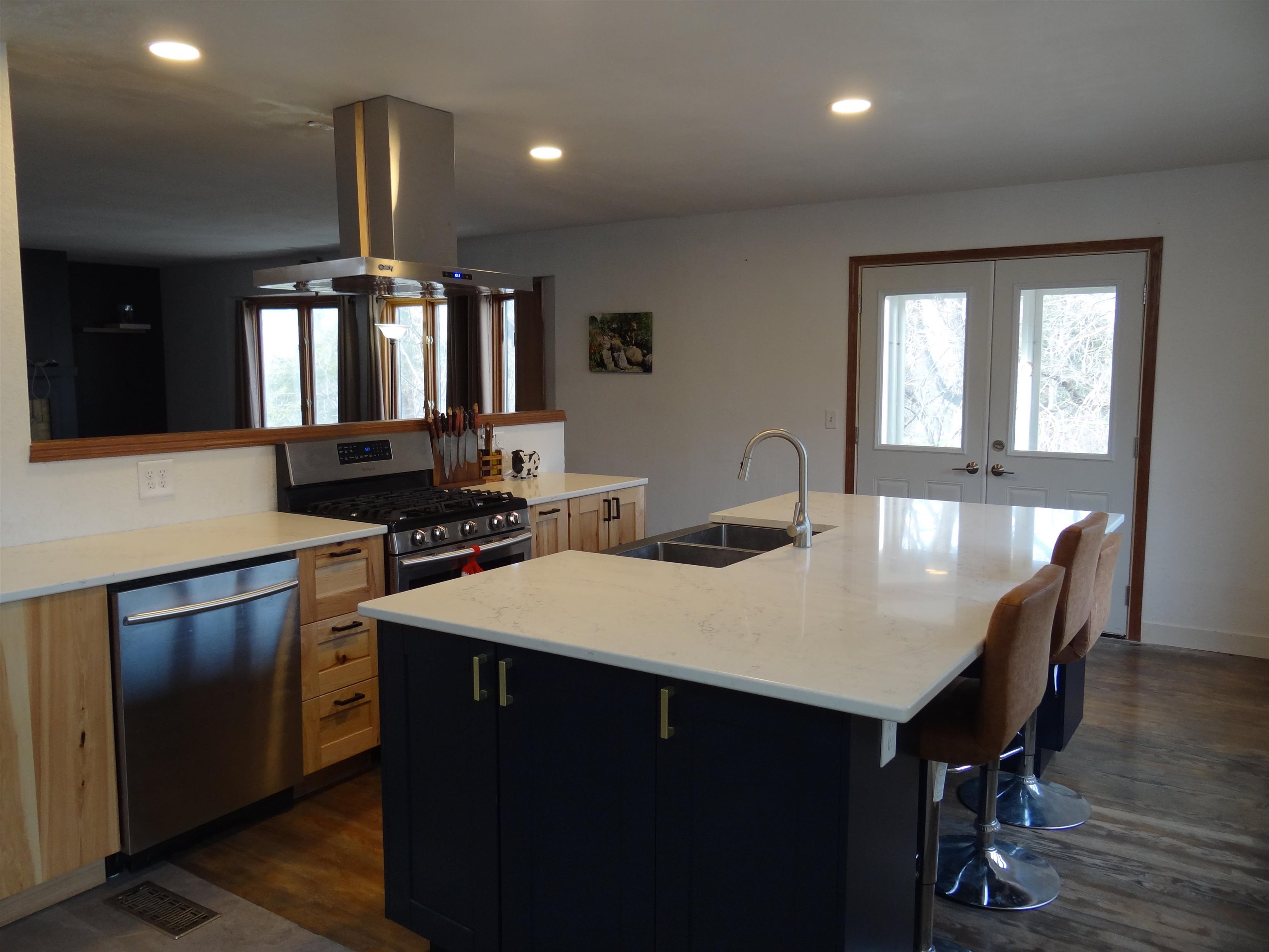 1201 South River Road Janesville, WI 53546 - Photo 3 of 49