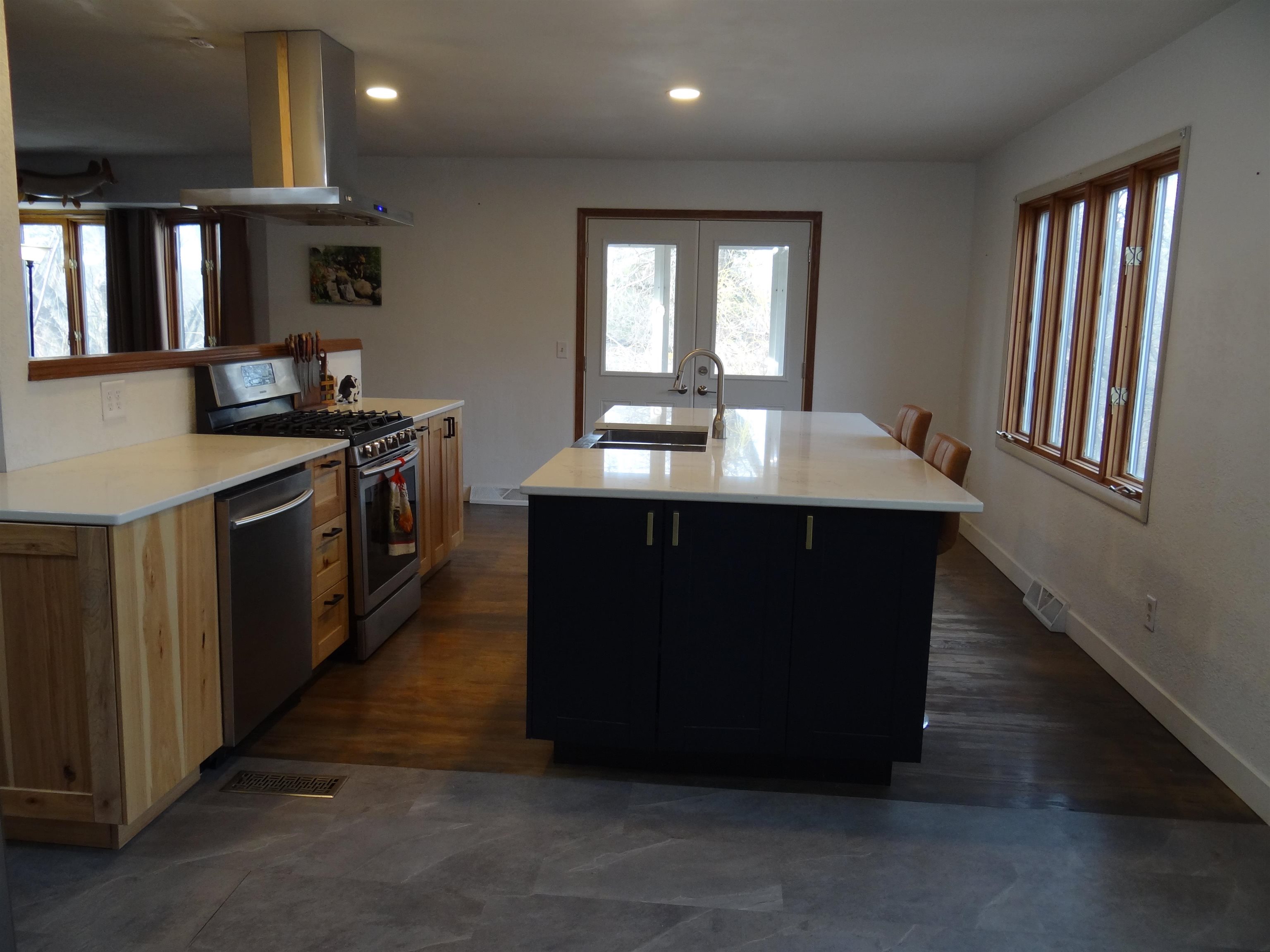 1201 South River Road Janesville, WI 53546 - Photo 6 of 49