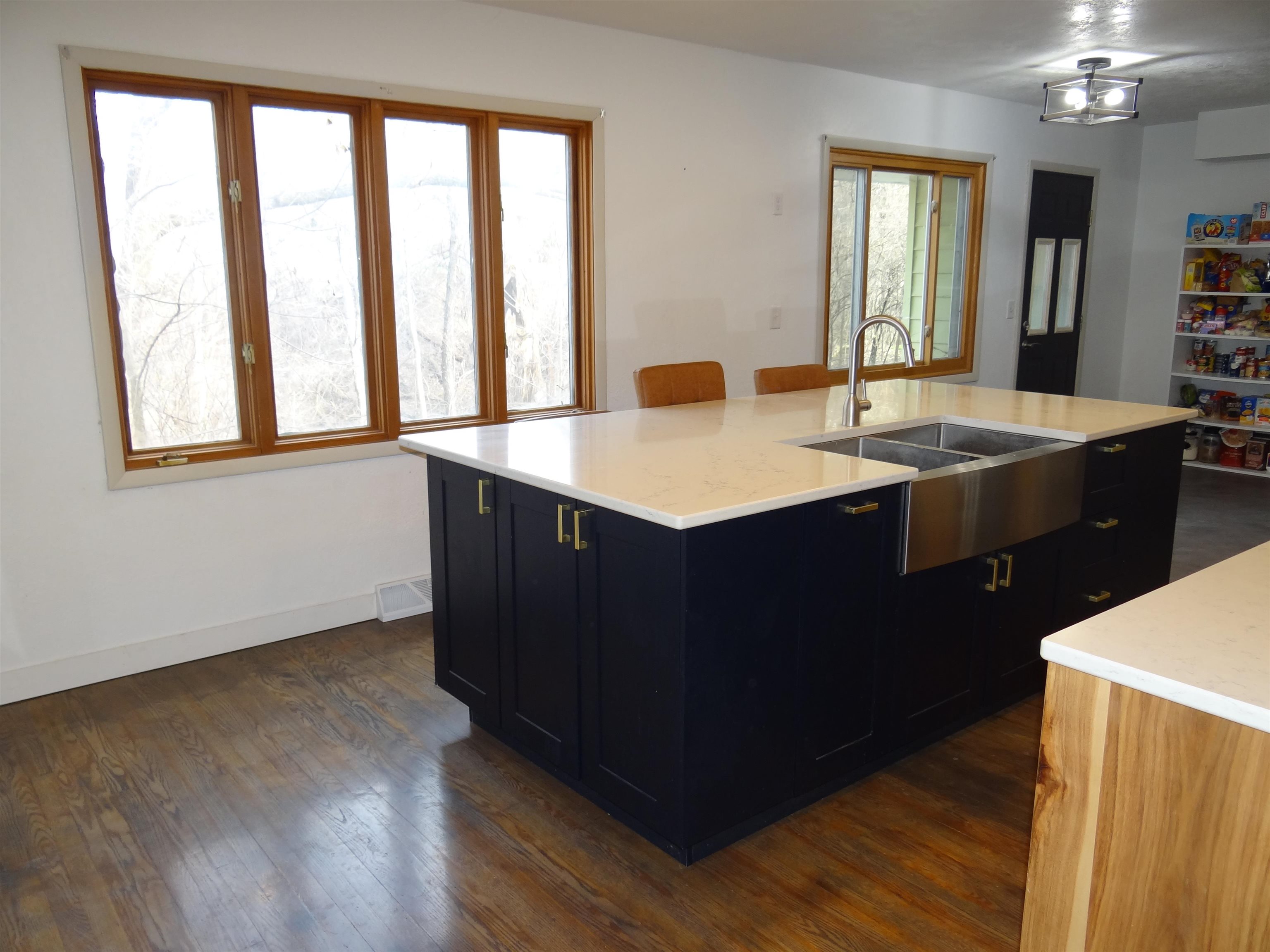 1201 South River Road Janesville, WI 53546 - Photo 9 of 49