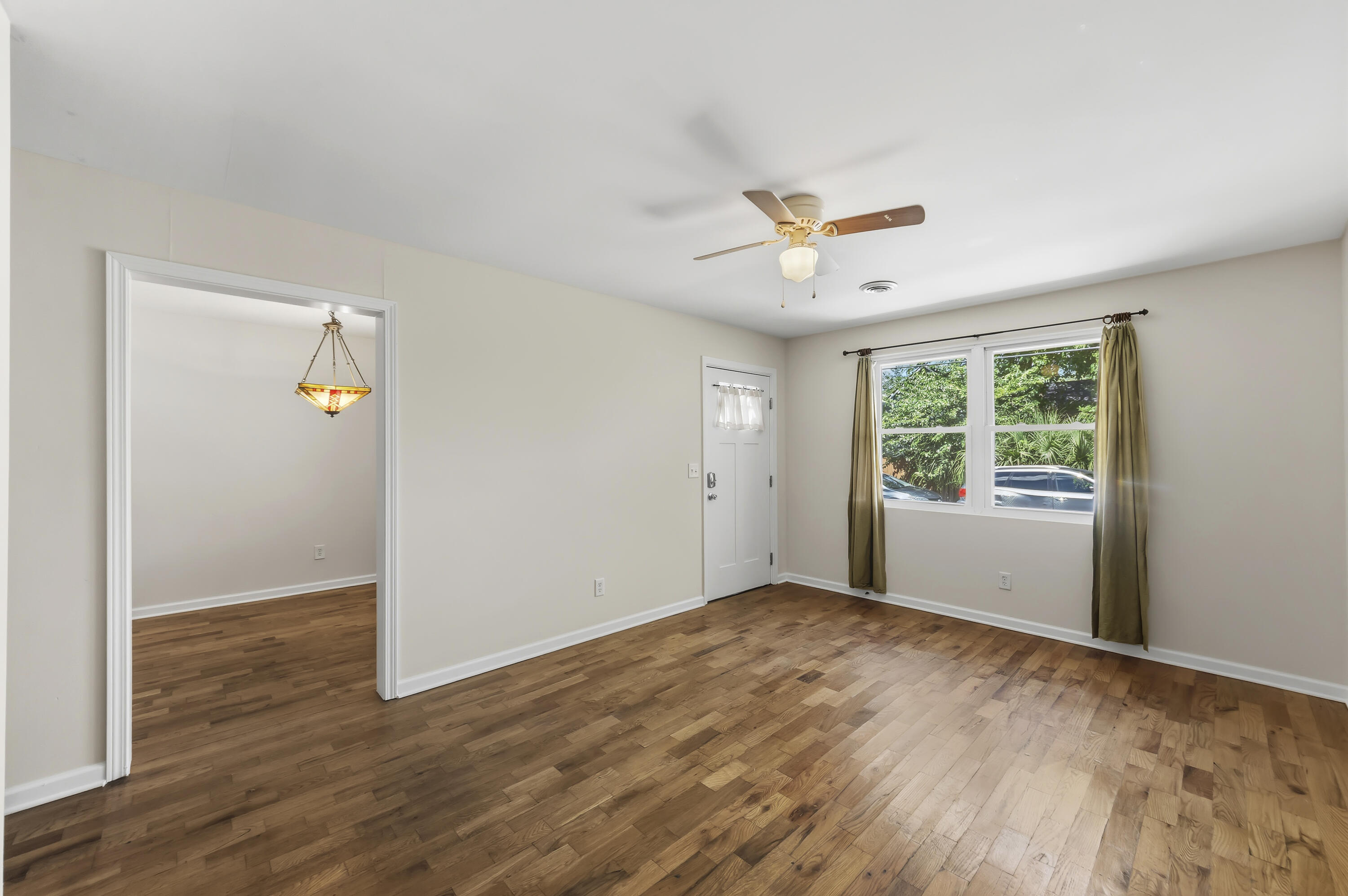 41 Rose Lane Charleston, SC 29403 - Photo 4 of 24 _01A6296