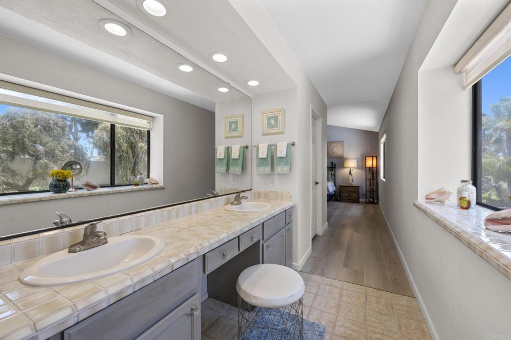 7011 Nutmeg Way Carlsbad, CA 92011 - Photo 33 of 66