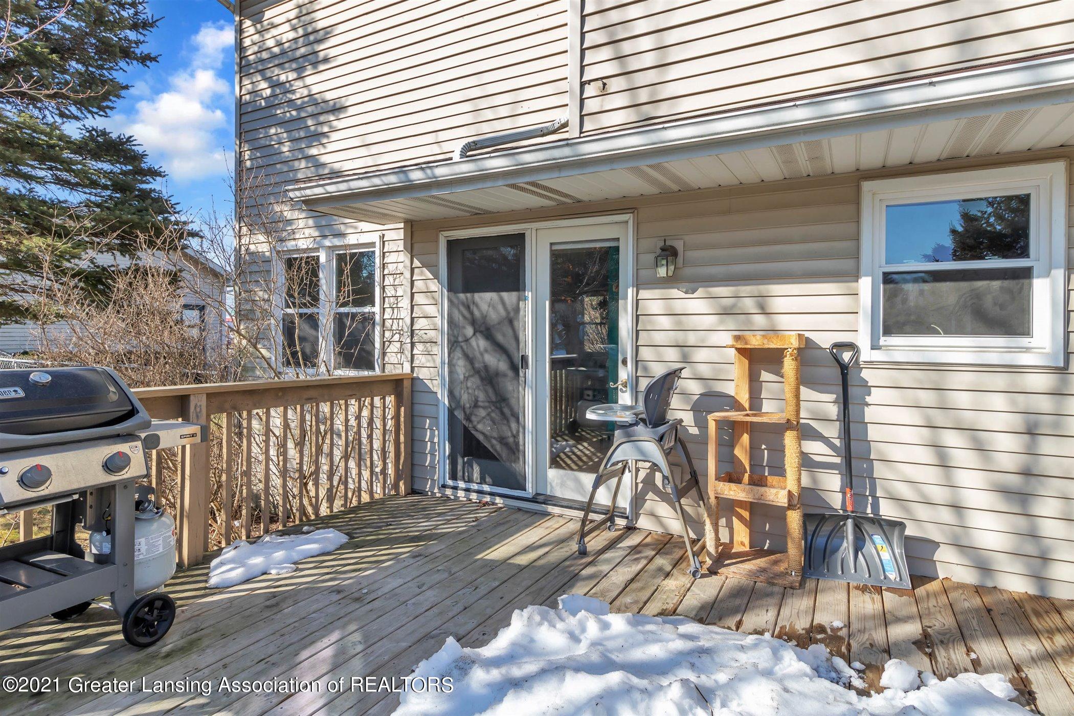 1803 South Canal Road Lansing, MI 48917 - Photo 39 of 44 39-1803 S Canal Rd-WindowStill-Real-Esta