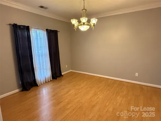 a view of empty room with window