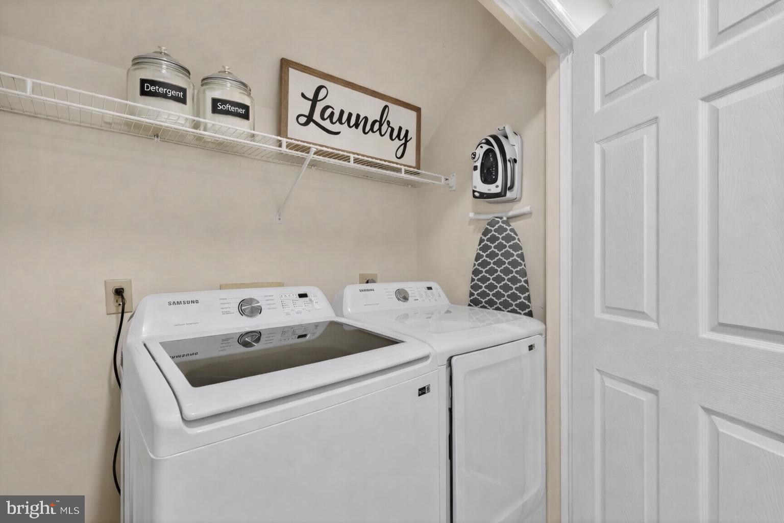 8713 Wadebrook Terrace Springfield, VA 22153 - Photo 18 of 21 a utility room with dryer and washer