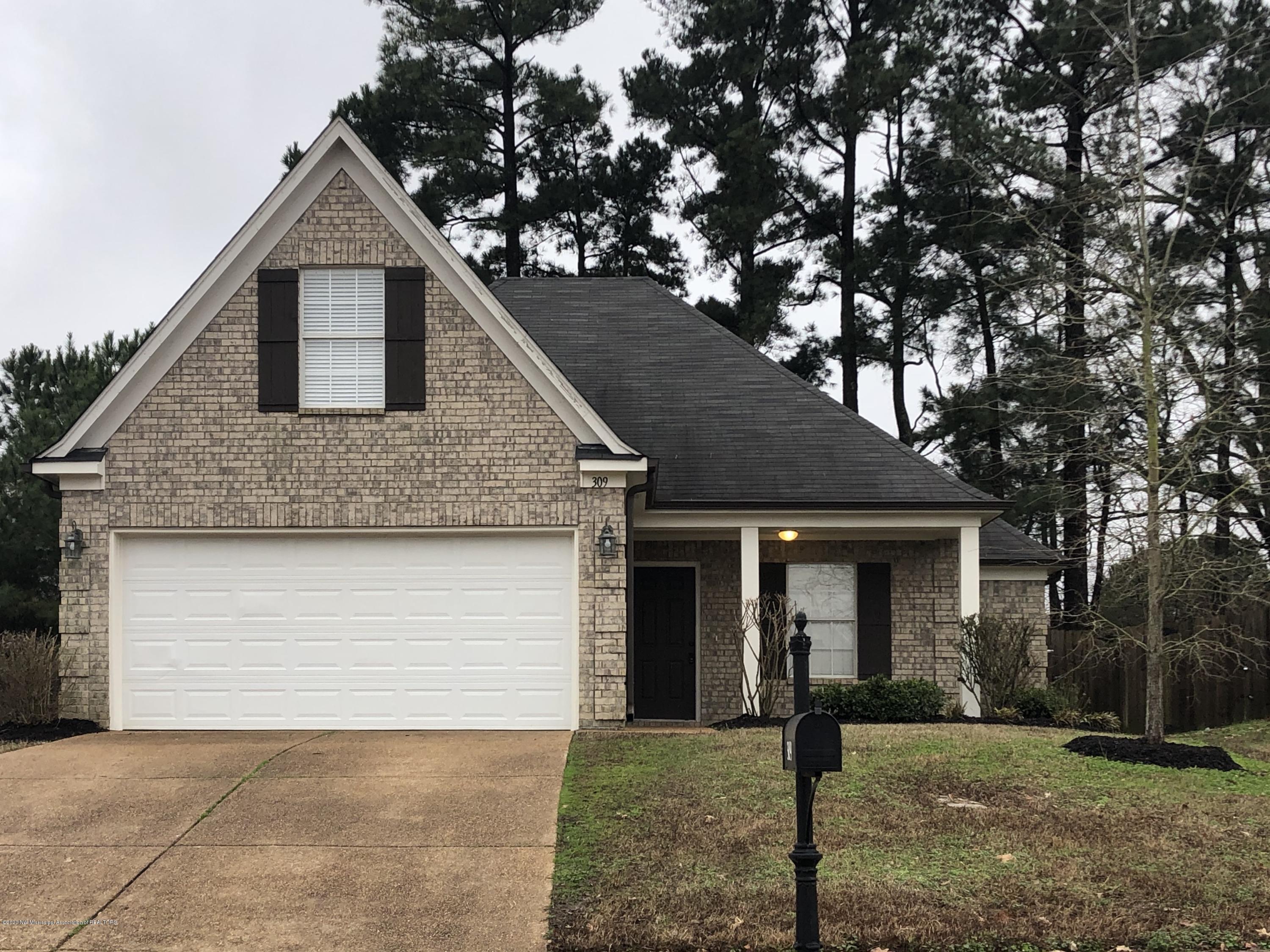 309 East Oak Grove Road Hernando, MS 38632 - Photo 1 of 37 F3B7007F-E19F-4C41-9BEE-A890D5389F9C