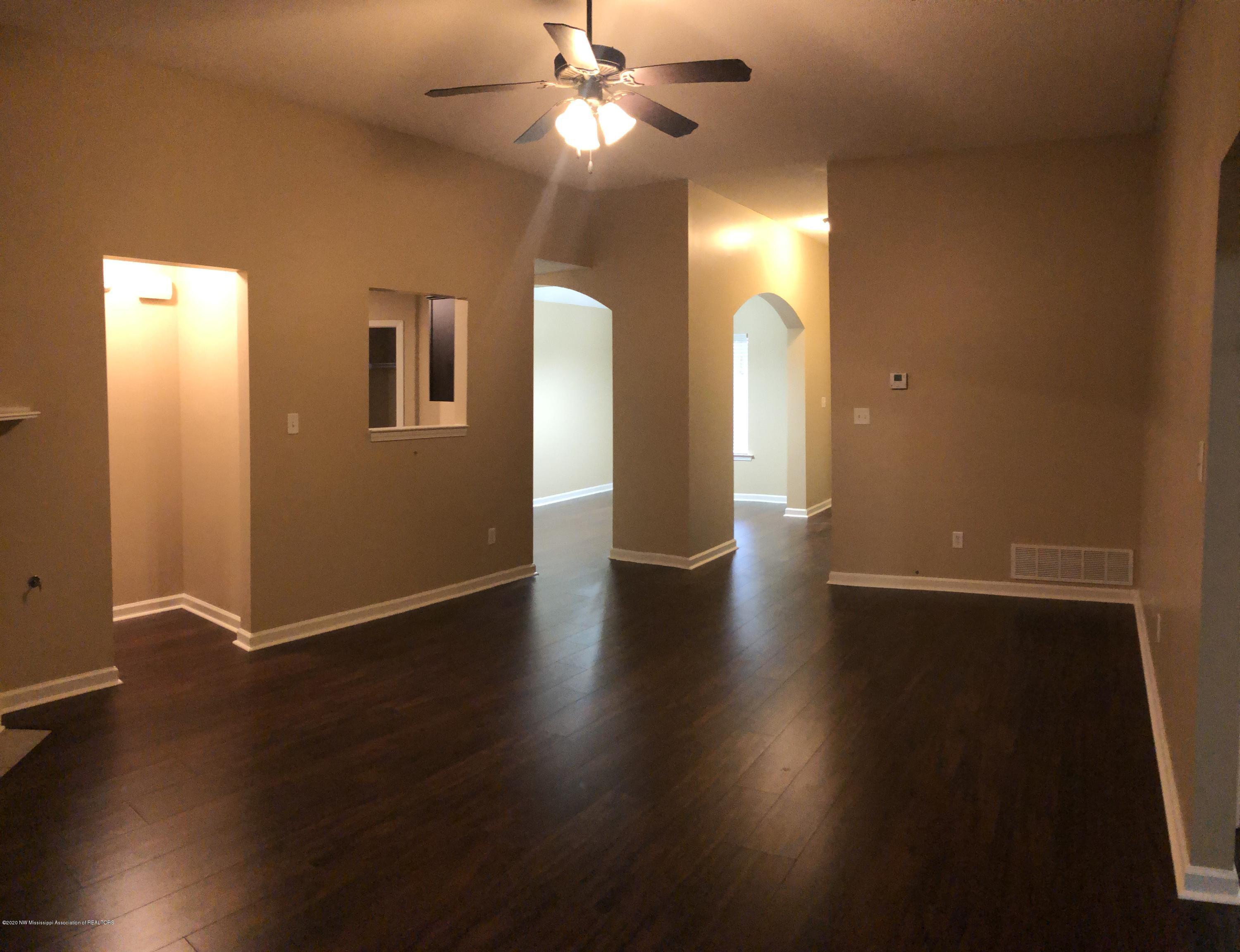 309 East Oak Grove Road Hernando, MS 38632 - Photo 5 of 37 DEB8DA2C-78E8-4D93-ACB0-AC06ABD3971E