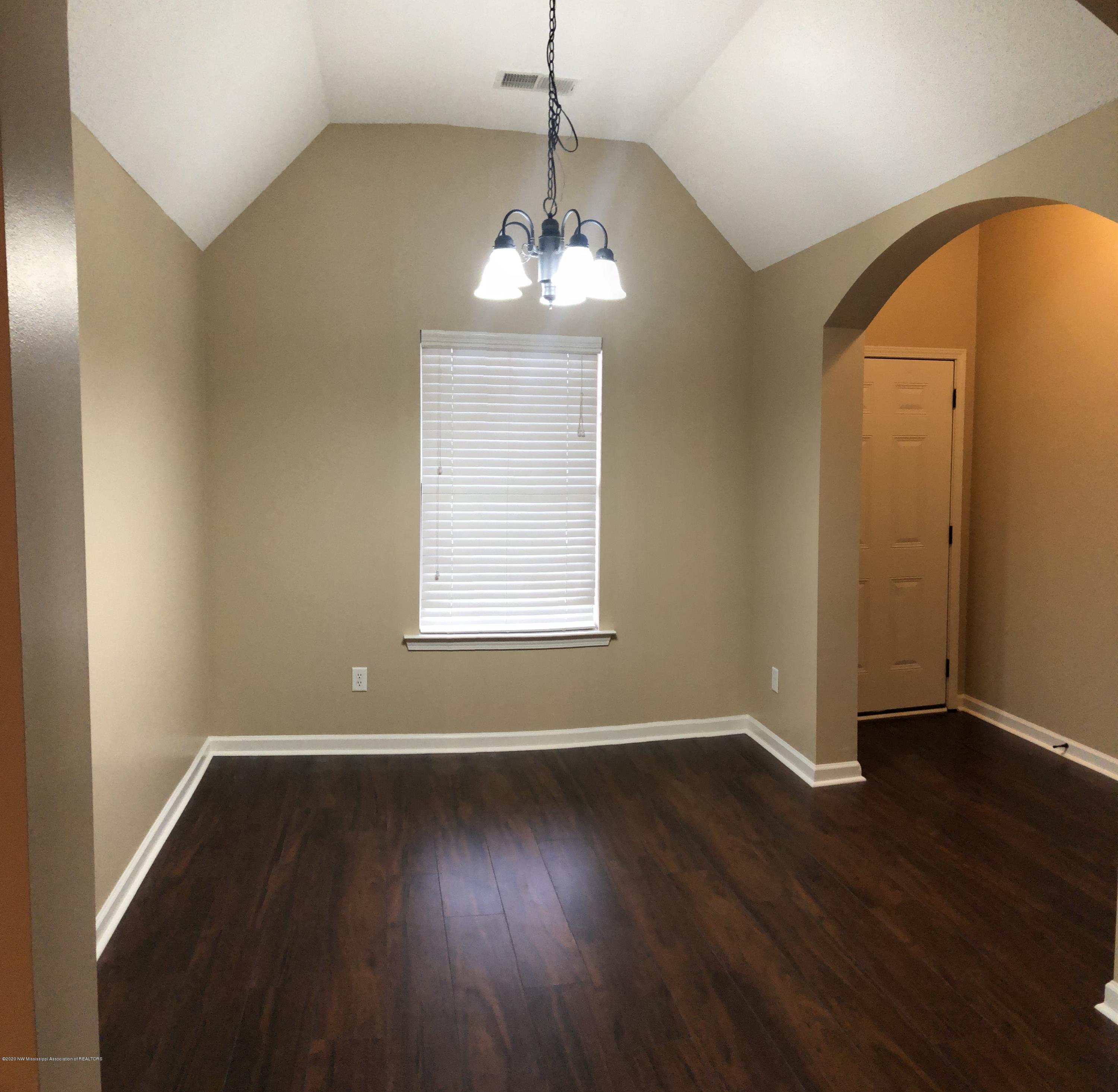 309 East Oak Grove Road Hernando, MS 38632 - Photo 9 of 37 9FEE28DA-5D7E-4F7A-97AB-EB2A456BCA49