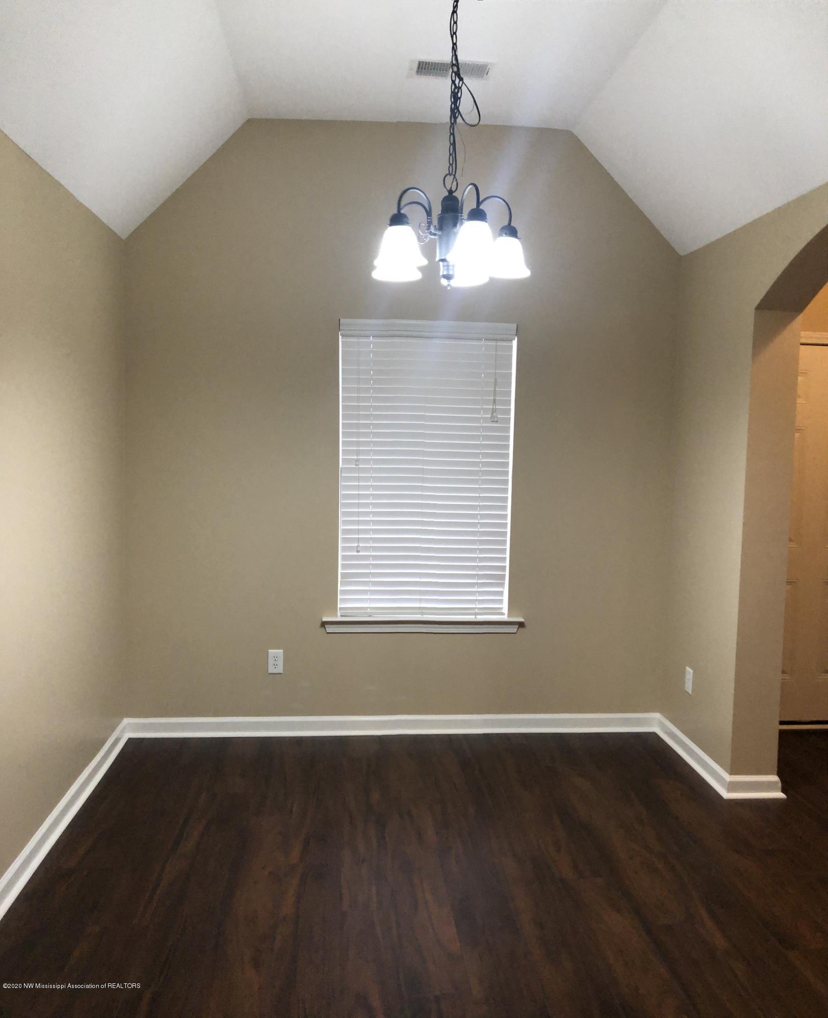 309 East Oak Grove Road Hernando, MS 38632 - Photo 10 of 37 ED0BF62D-5911-46EA-97CE-4E2ED343EB8F