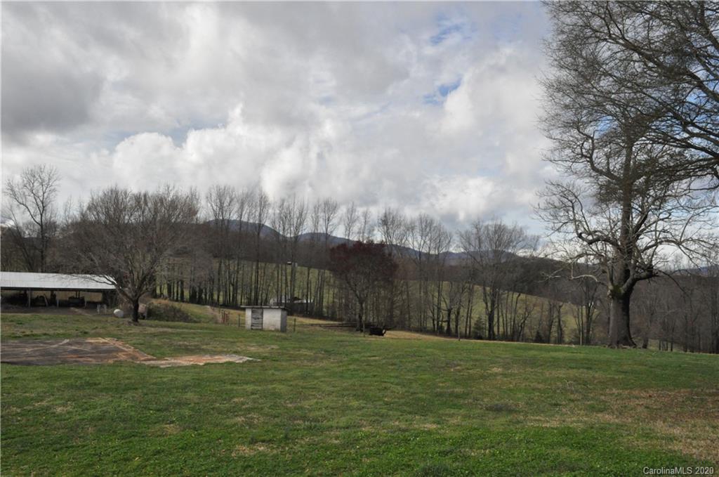 120 Green Hill Farm Road Landrum, SC 29356 - Photo 15 of 32