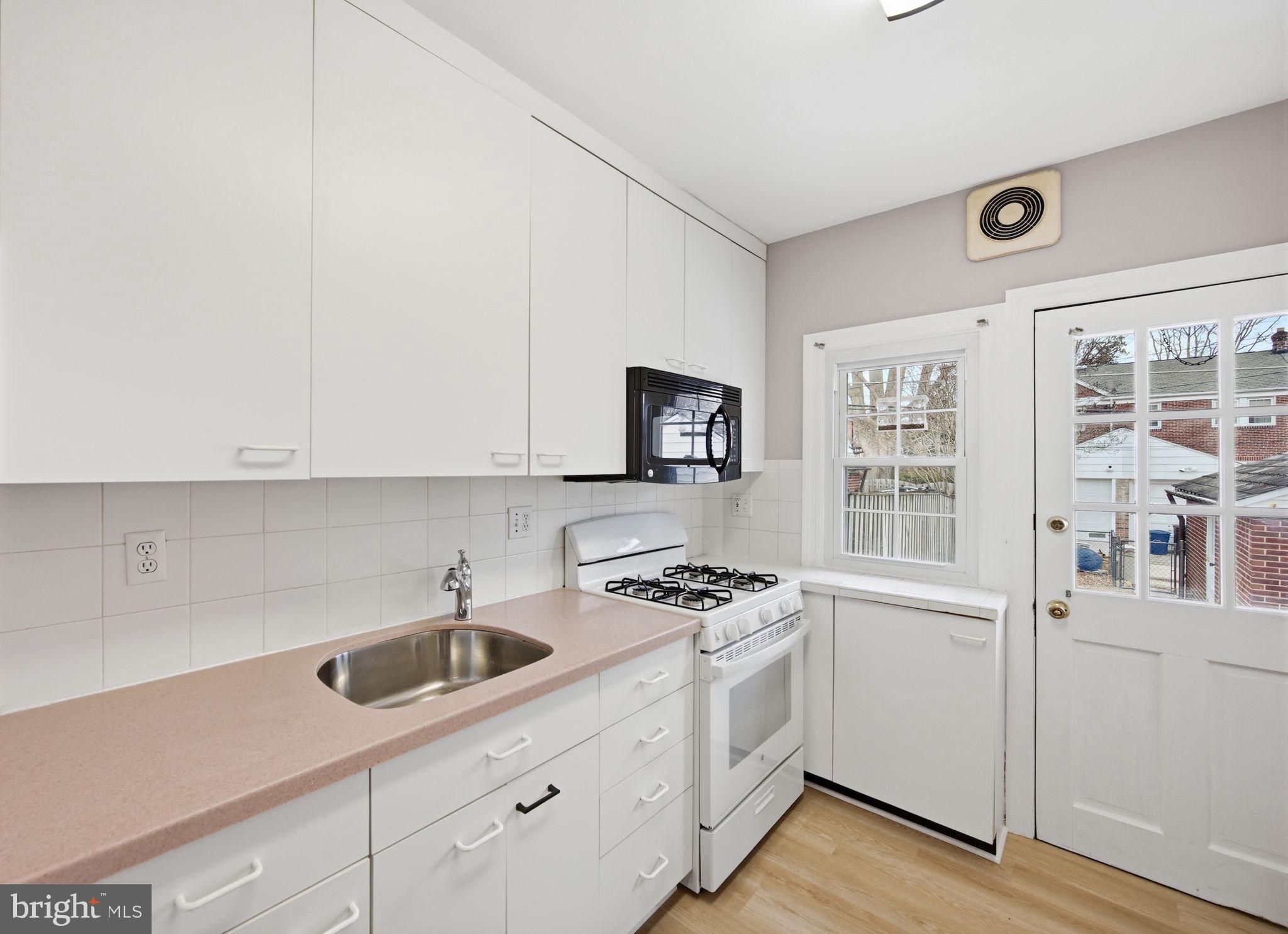 214 Murdock Road Baltimore, MD 21212 - Photo 14 of 45