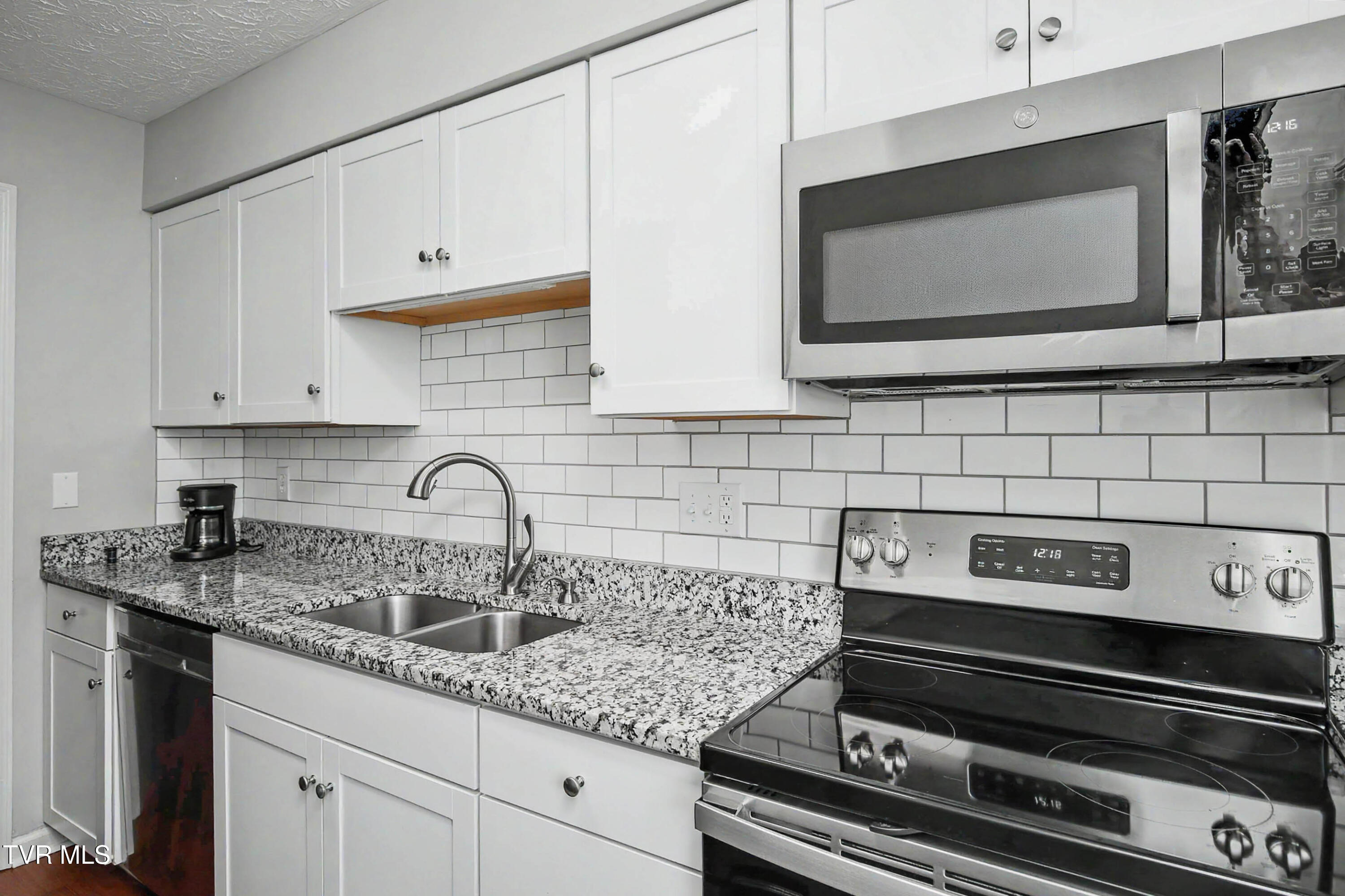 1262 Konnarock Road Kingsport, TN 37664 - Photo 17 of 30 1262 Konnarock Rd, Kingsport, TN 1-17