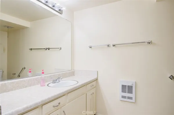 $274,000 | 126 Avenida Majorca, Unit O, Laguna Woods, CA 92637