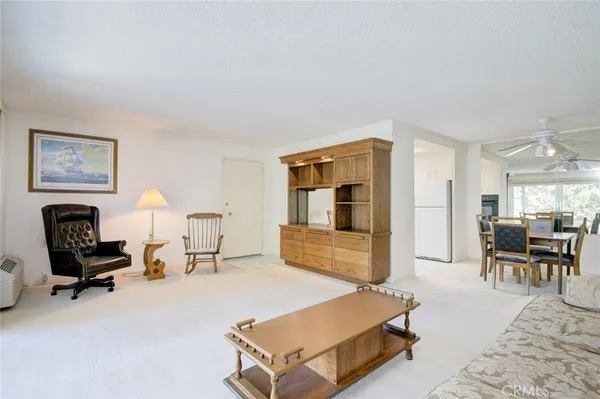 $274,000 | 126 Avenida Majorca, Unit O, Laguna Woods, CA 92637