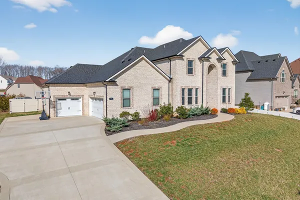 $734,999 | 308 Young Lane, Pleasant View, TN 37146
