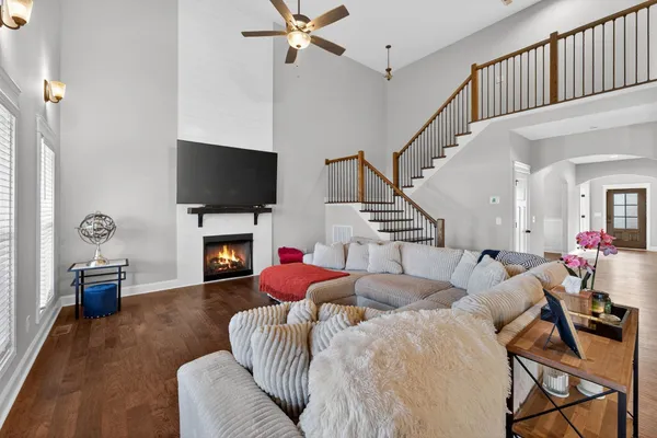 $734,999 | 308 Young Lane, Pleasant View, TN 37146