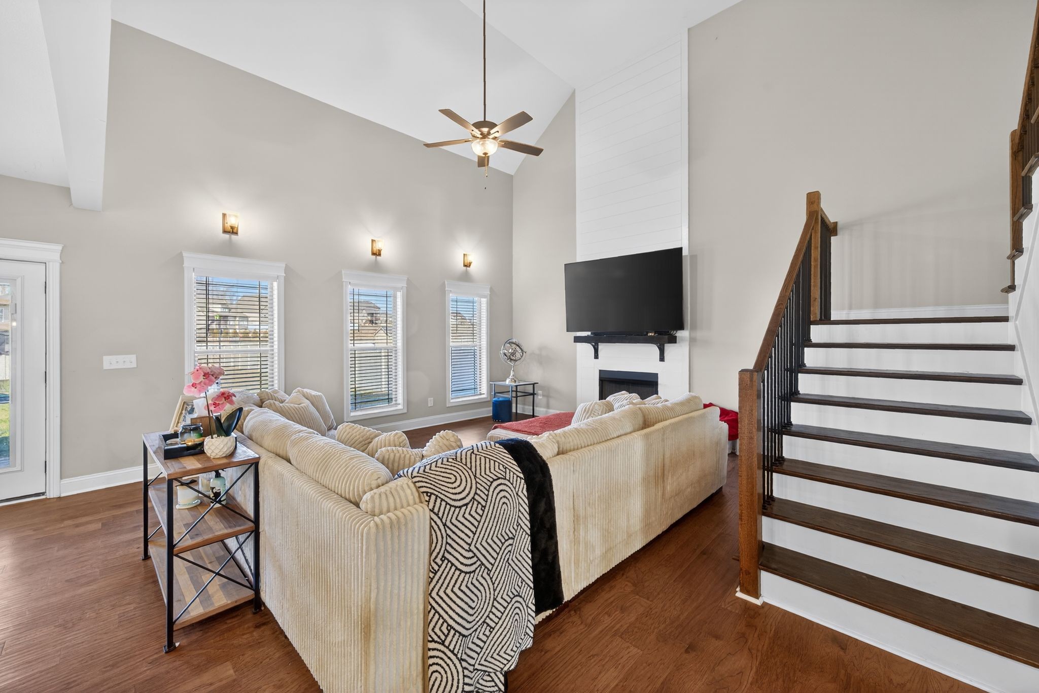 308 Young Lane Pleasant View, TN 37146 - Photo 7 of 26