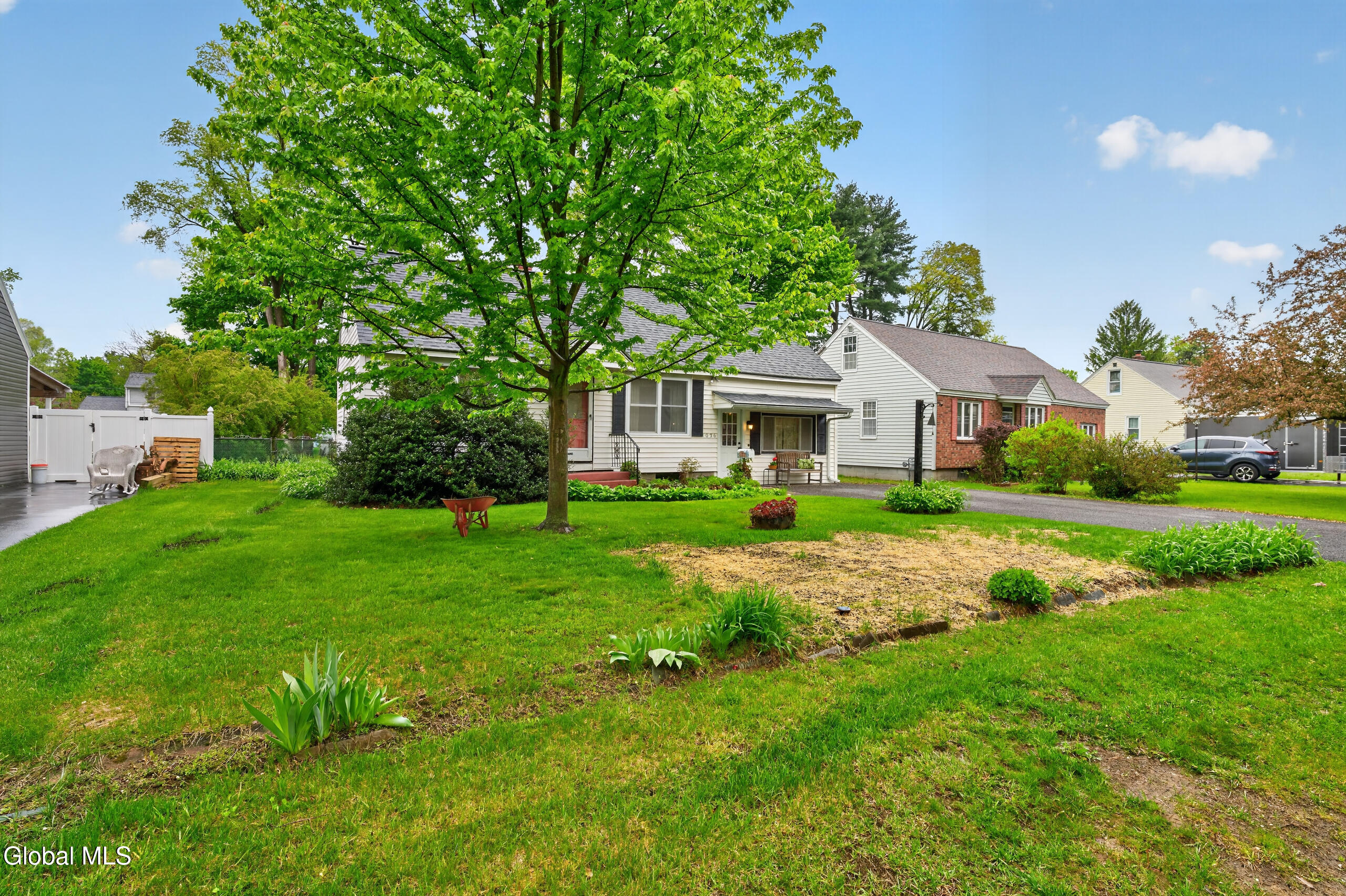 1026 Dudley Road Rotterdam, NY 12303 - Photo 36 of 38 0 Front 3