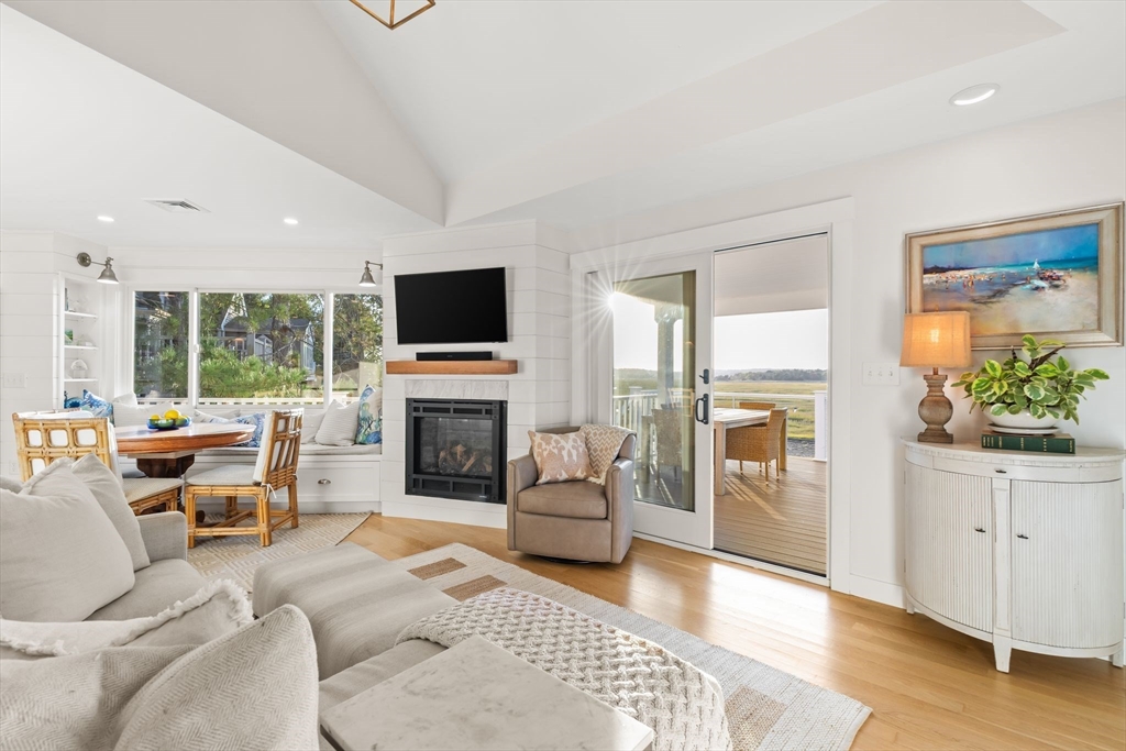 48 Moorland Road Scituate, MA 02066 - Photo 6 of 42 Gallery Image 6