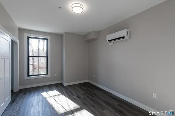 $2,450 | 401 Albany Turnpike, Unit 304, Canton, CT 06019