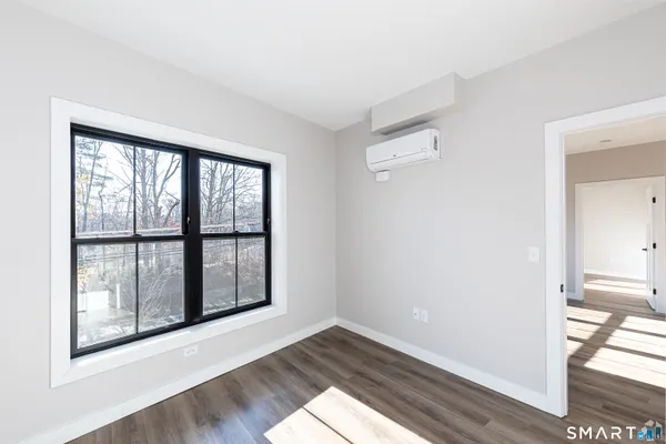 $2,450 | 401 Albany Turnpike, Unit 304, Canton, CT 06019