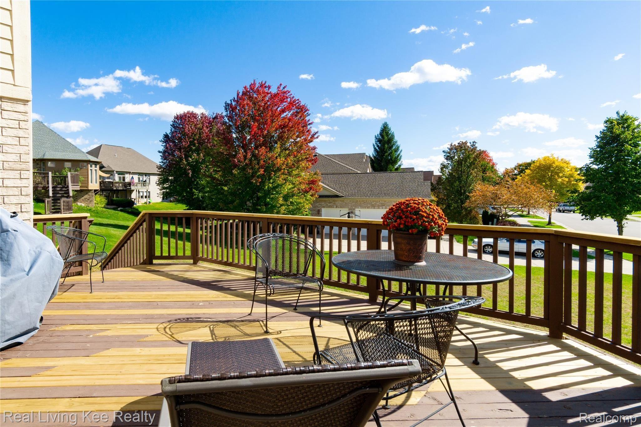 6519 Chatham Circle Rochester, MI 48306 - Photo 7 of 50 Exteriors (11 of 16).jpg