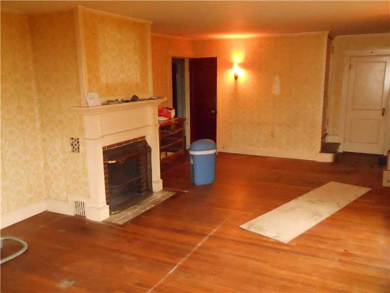 1405 Chopmist Hill Road Scituate, RI 02857 - Photo 3 of 16 Living Room.