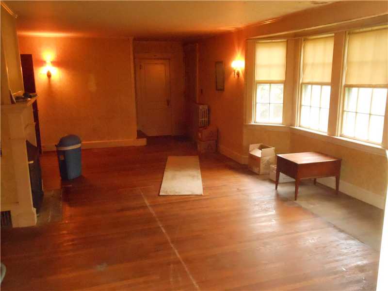 1405 Chopmist Hill Road Scituate, RI 02857 - Photo 4 of 16 Living Room.